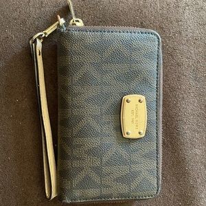 Michael Kors Bags - Michael Kors wallet Michael Kors Bags - Michael Kors wallet